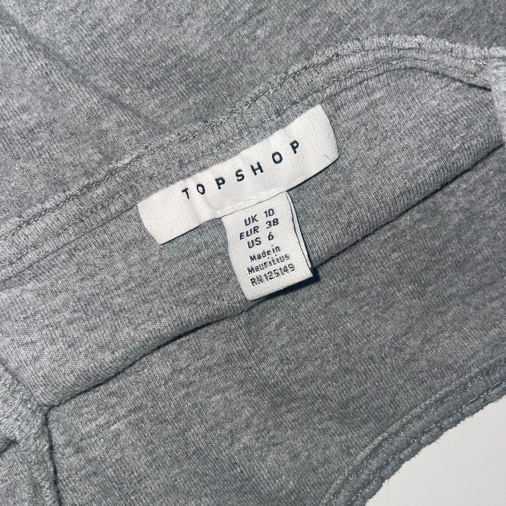 Cropped top - Picture 2 of 3